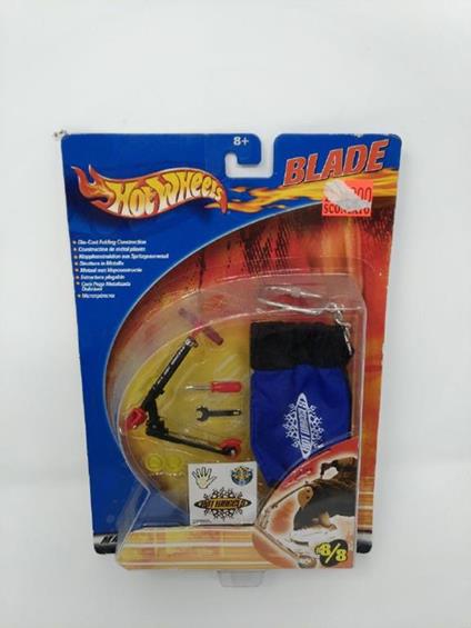 Hot Wheels. Monopattino Base Nera con Manici e Ruote Rosse. Struttura in Metallo
