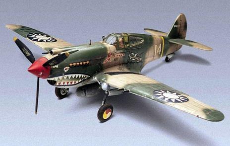 Revell P-40B Tiger Shark 1:48 Kit di montaggio Aeromobile ad ala rotante - 2