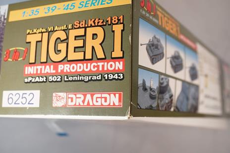 Tiger I Initial Production S.Pz.Abt.502 Leningrad 1943 (3 In 1) - 4
