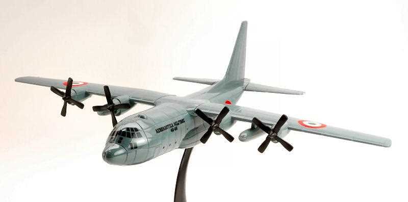 Giocattolo Lockheed C-130 Hercules Aeronautica Militare 1:130 Model NY20113 New Ray