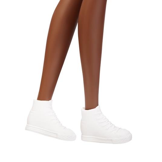 Barbie Fashionistas Bambola n. 180 Alta con Silhouette e Tonalità Diverse Capelli Afro Biondi tutina Tie-Dye - 2
