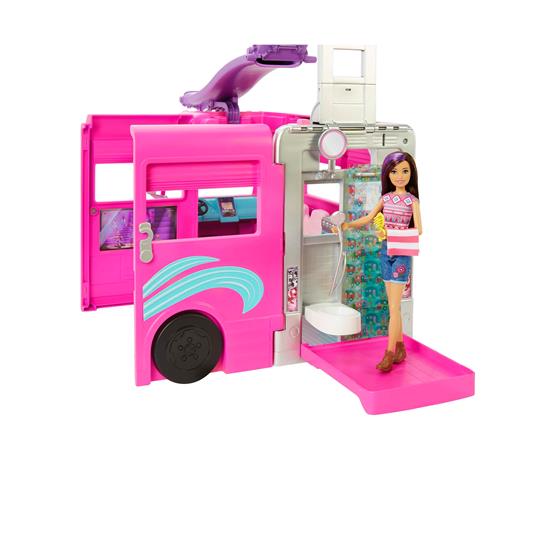 Barbie - Camper dei Sogni, Veicolo con Scivolo e Piscina e 7 Aree Gioco; Alto 76 cm include 2 Cuccioli ed oltre 60 Accessori - 4