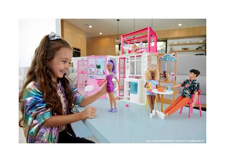 Barbie - Loft, Playset a 2 Piani con 4 Aree Gioco, Cucciolo e Accessori, Bambola non Inclusa