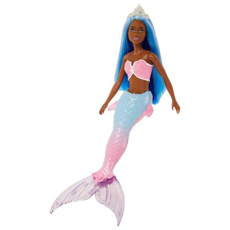Barbie Dreamtopia, bambola dai capelli blu e coroncina regale, con corpetto a conchiglia e la coda multicolore sfumata - 5