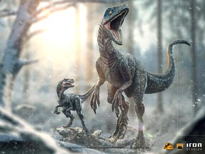 Jurassic World Dominion: Iron Studios - Blue Y Beta Deluxe Figura Art Scale