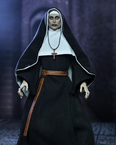 Neca - The Conjuring Universe - Figure Ultimate The Nun (Valak) 18 cm