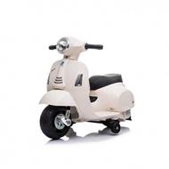Moto Elettrica Per Bambini Mini Vespa Gts Piaggio Bianca 6V Con  Suoni H1B