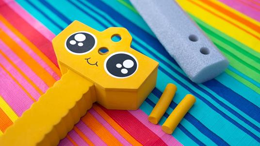 Colpiamoci a vicenda con Spade finte. Gioco da tavolo - 6