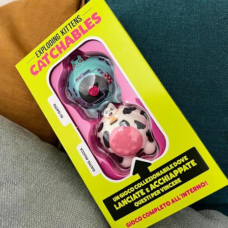 Asmodee Exploding Kittens: Catchables - DJ Gatto, Gioco da Tavolo, 8+ Anni, 2+ Giocatori, Edizione in Italiano - 2