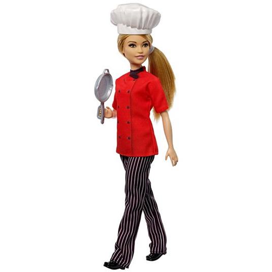 Barbie Bambola Chef con Padella e Cappello da Cuoco, Giocattolo per Bambini 3+ Anni. Mattel (FXN99) - 11