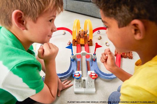 Hot Wheels - Mario Kart Pista dei Nemici, Assortimento Casuale di 4 piste diverse con veicoli in scala 1:64 - 6