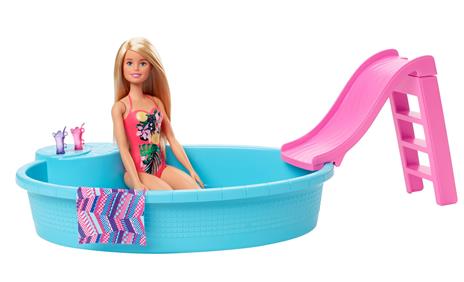 Barbie- Playset Bambola con Piscina e Accessori - 5