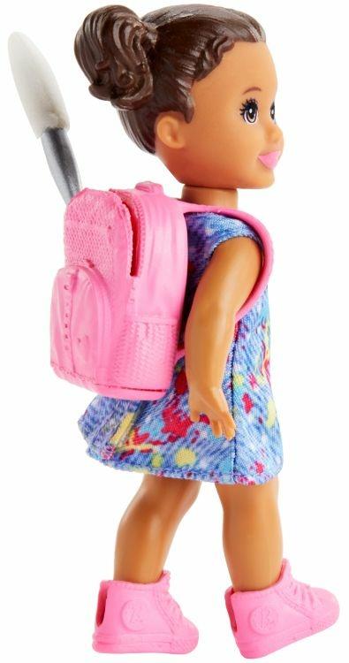 Barbie Carriere con Abiti A Sorpresa, Bambola Bionda con 2 Vestiti e  Accessori da scoprire, per Bambini 3+ Anni, GFX84 - ScuolaGio