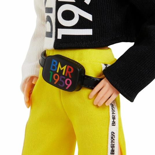 Barbie BMR1959 Bambola Ken con Lentiggini e Vestiti Sportivi Giocattolo per Bambini 3+Anni, GNC49 - 6
