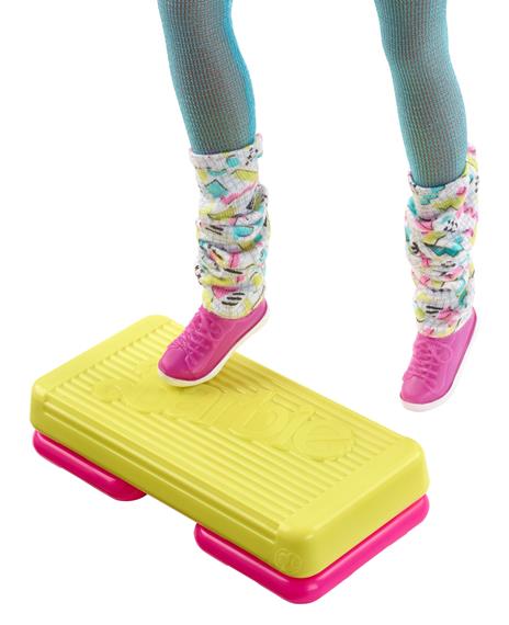 Barbie Rewind 80s Edition Workin 'Out, Bambola Brunette che indossa tuta, scaldamuscoli e accessori per collezionisti - 6