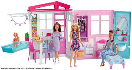 Barbie ​Loft con Bambola, Casa a 1 Piano, Portatile con Piscina e Accessori, Giocattolo per Bambine da 3 + Anni, Packaging Online, GWY84