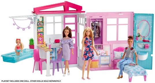 Barbie ​Loft con Bambola, Casa a 1 Piano, Portatile con Piscina e Accessori, Giocattolo per Bambine da 3 + Anni, Packaging Online, GWY84