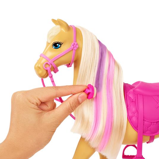 Barbie Il Ranch di Barbie Playset con bambola, 2 cavalli e oltre 20 accessori inclusi. Mattel (GXV77) - 5