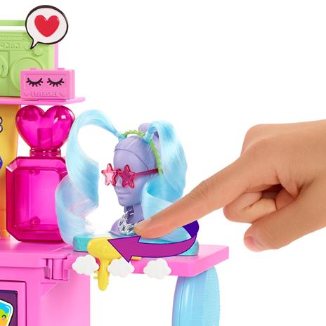 Barbie Extra bambola e playset con un cucciolo e oltre 45 accessori inclusi, per bambini 3+ anni. Mattel (GYJ70) - 5
