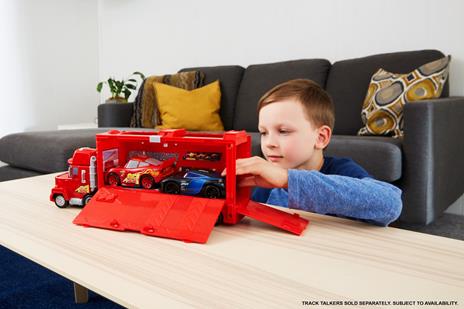 Cars Veicolo Parlante Mack, autotrasportatore di Saetta McQueen con luci e suoni, Giocattolo per bambini 3+ anni. Mattel (GYK60) - 5