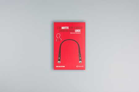 Idee regalo Kit del lettore - Luce da lettura Feltrinelli