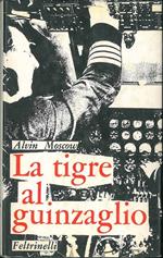 La tigre al guinzaglio
