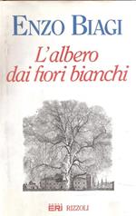 L' albero dai fiori bianchi