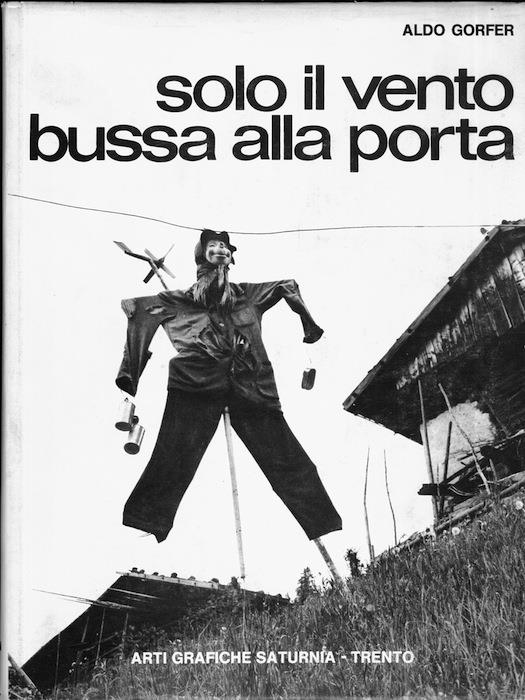 Solo il vento bussa alla porta
