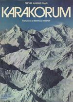 Karakorum. Trad. e redazione di Maria Luisa Viviani. Prefazione di Reinhold Messner
