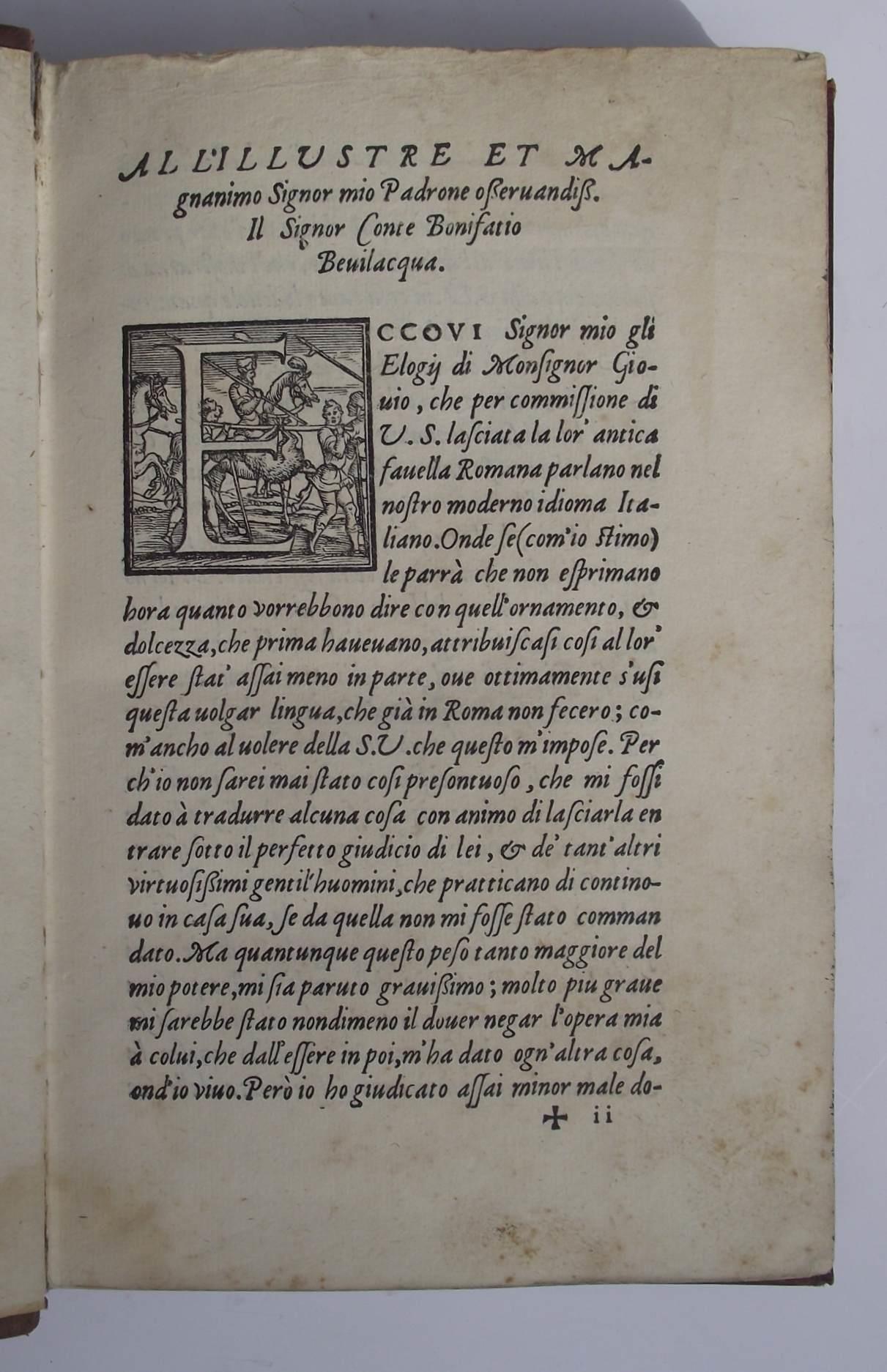 Le iscrittioni poste sotto le vere imagini de gli huomini famosi le quali à Como nel Museo del Giovio si veggiono. Tradotte di Latino in volgare da Hippolito Orio Ferrarese