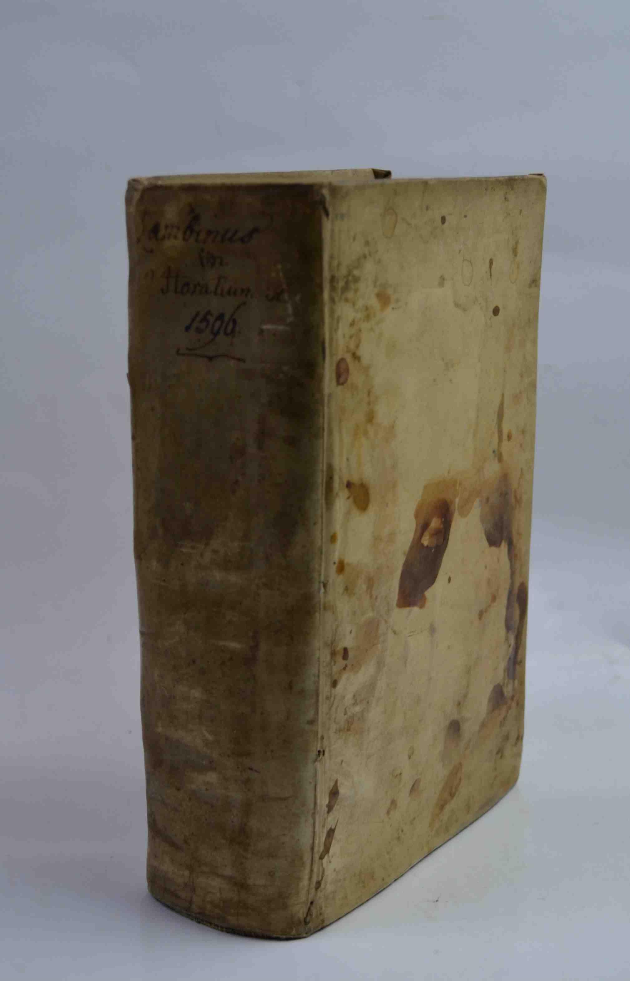 In Q. Horatium Flaccum ex fide atque auctoritate complurium librorum manuscriptorum a se emendatum, & cum diversis exemplaribus antiquis comparatum