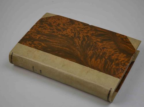 Gli Elogi. Vite brevemente scritte d'huomini illustri di guerra, antichi et moderni, onde s'ha non meno utile & piena, che necessaria & vera cognitione d'infinite historie non vedute altrove: tradotte per M. Lodovico Domenichi - Paolo Giovio - copertina