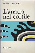 L' anatra nel cortile