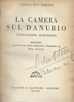 La camera sul Danubio. (Szerelembol Elegtelen)