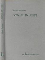 Donna in piedi