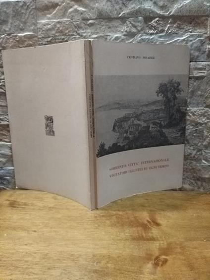 Sorrento citta' internazionale - Cristiano Focarile - copertina
