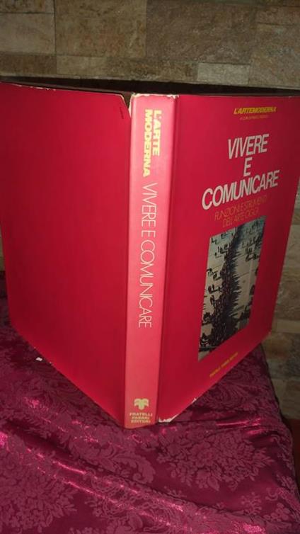 Vivere e comunicare - Franco Russoli - copertina
