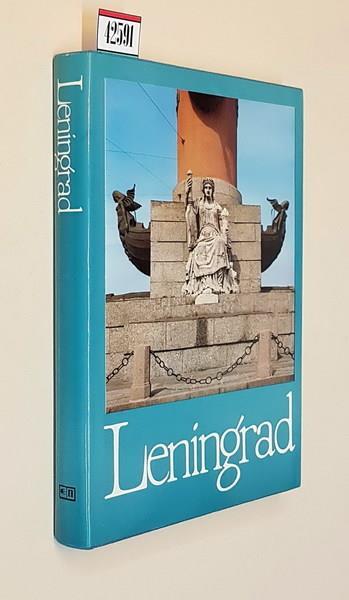 Leningrad Art And Architecture Di: V. Schwarz - copertina