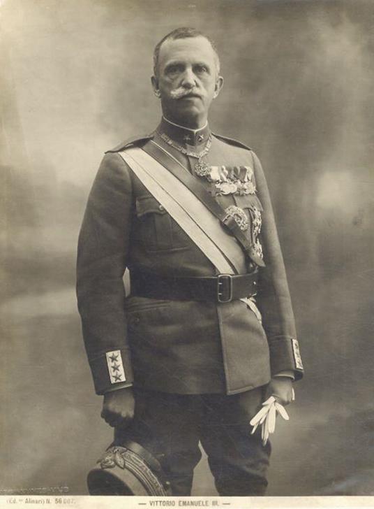 Vittorio Emanuele III - Alinari Fotografia - copertina