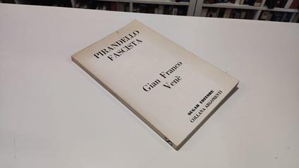 Pirandello fascista - Gianfranco Venè - copertina