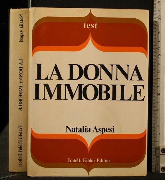 La Donna Immobile - Natalia Aspesi - copertina