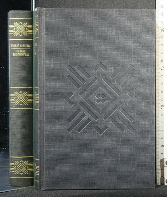 Davanti All'Immagine - Vittorio Sgarbi - copertina