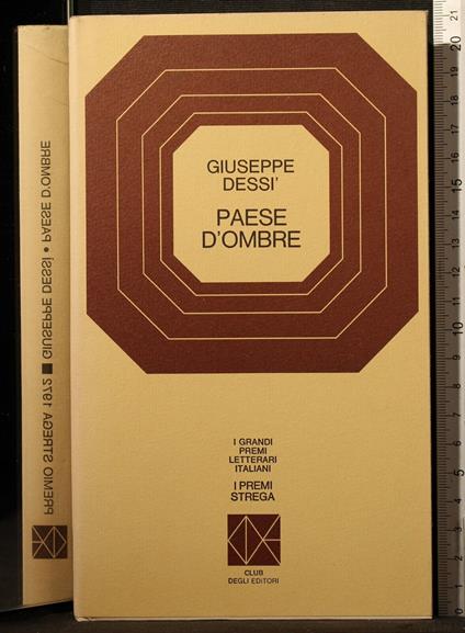 Paese d'ombre - Giuseppe Dessì - copertina