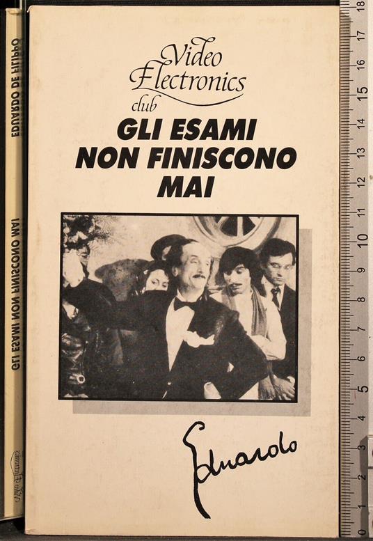Gli esami non finiscono mai - Eduardo De Filippo - copertina
