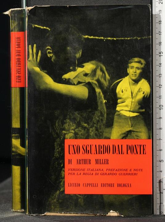 Uno Sguardo Dal Ponte - Arthur Miller - copertina