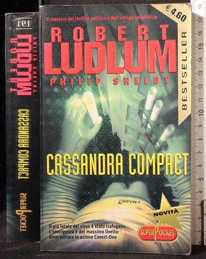 Cassandra Compact - Robert Ludlum - copertina