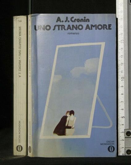 Uno Strano Amore - A. Joseph Cronin - copertina