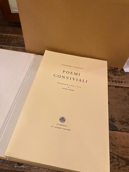 Poemi Conviviali. Introduzione e testo a cura di Ettore Bonora - Pascoli Giovanni - copertina