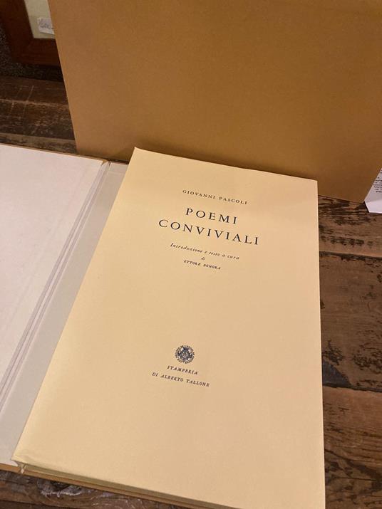 Poemi Conviviali. Introduzione e testo a cura di Ettore Bonora - Pascoli Giovanni - copertina