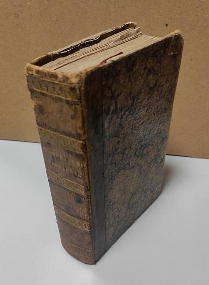 Due opere su Napoleone. Raccolti in un solo volume: a) Anonimo (ma Tastu,Joseph). L'Imperatore Napoleone. Quadri e racconti delle battaglie e delle azioni particolari di questo celebre capitano.Un volume con 90 incisioni in acciaio, di R�veil, tratte - copertina